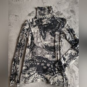 Fuzzi Wool Abstract Patterned Turtleneck Top